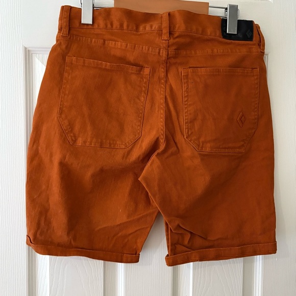 Black Diamond women’s size 31 burnt orange terracotta shorts long length - Picture 2 of 9